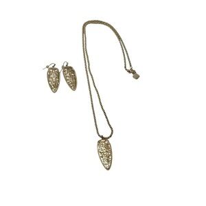 Kendra Scott Sienna Arrowhead leaf filigree Necklace and earrings Gold